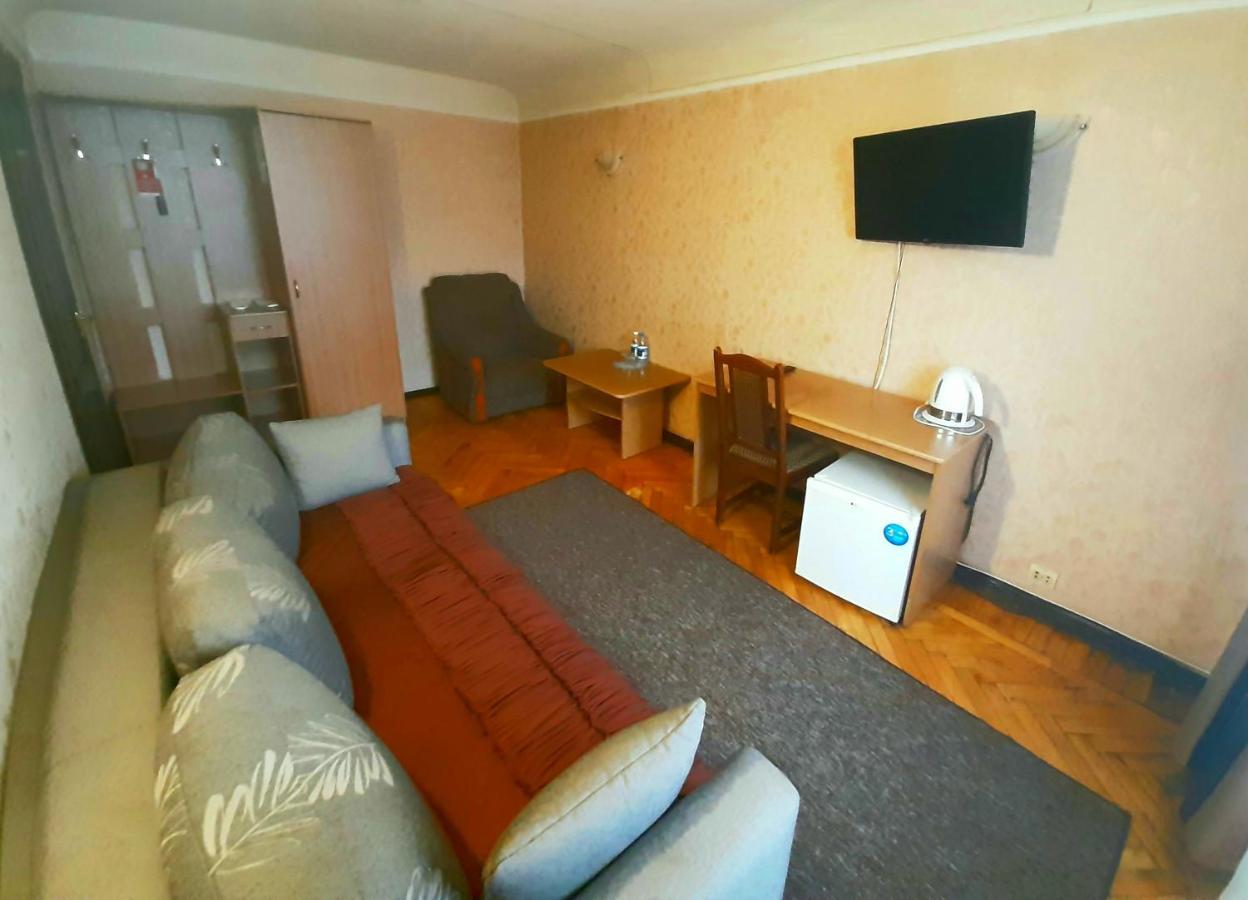 Tourist Hotel Κχαρκίβ Εξωτερικό φωτογραφία